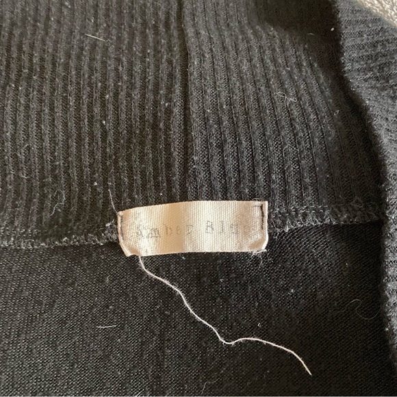 Black cardigan size small - Picture 3 of 3